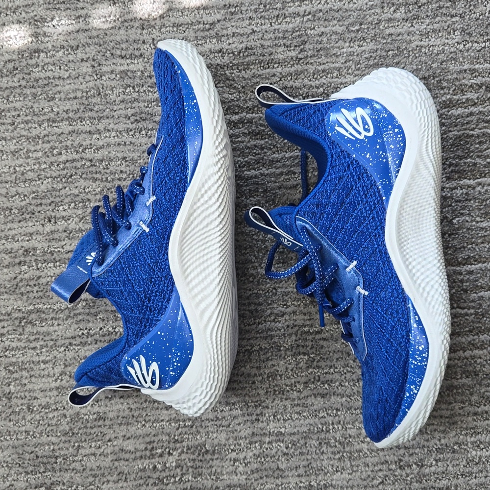 Under Armour Curry 10 Flow Basketball Shoes